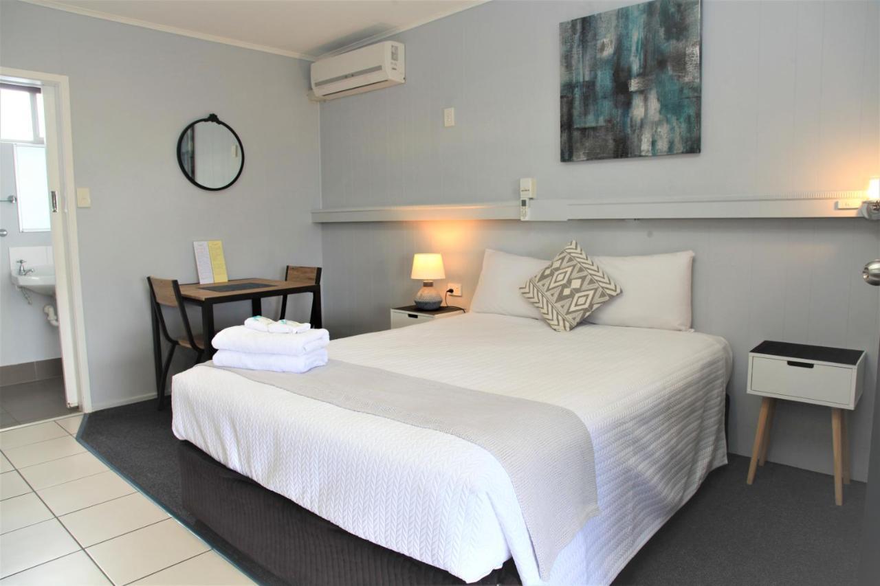 Charm City Motel Bundaberg Exterior photo